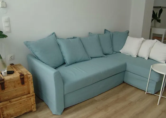 Sixteen Seasons House